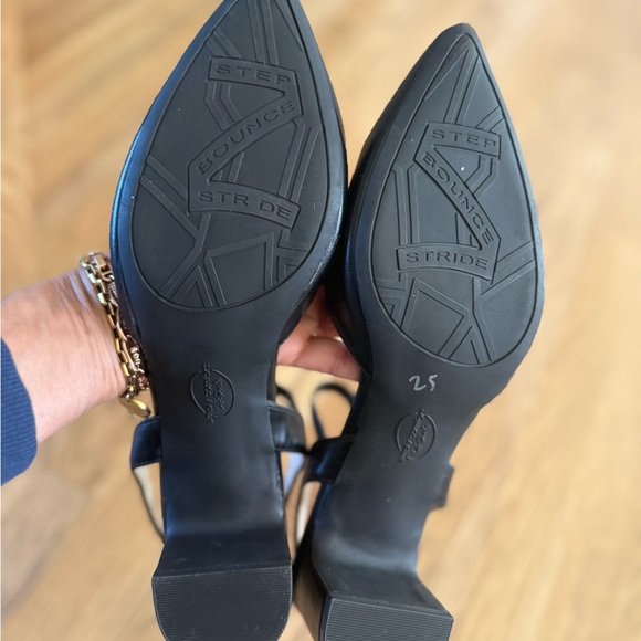 𝐋𝐢𝐟𝐞 𝐒𝐭𝐫𝐢𝐝𝐞 𝐬𝐢𝐦𝐩𝐥𝐲 𝐜𝐨𝐦𝐟𝐨𝐫𝐭 𝐰𝐨𝐦𝐞𝐧’𝐬 𝟗 𝟏/𝟐 𝐛𝐥𝐚𝐜𝐤 𝐛𝐥𝐨𝐜𝐤𝐞𝐝 
𝟐-𝟏/𝟐” 𝐡𝐞𝐞𝐥

t - Picture 6 of 6